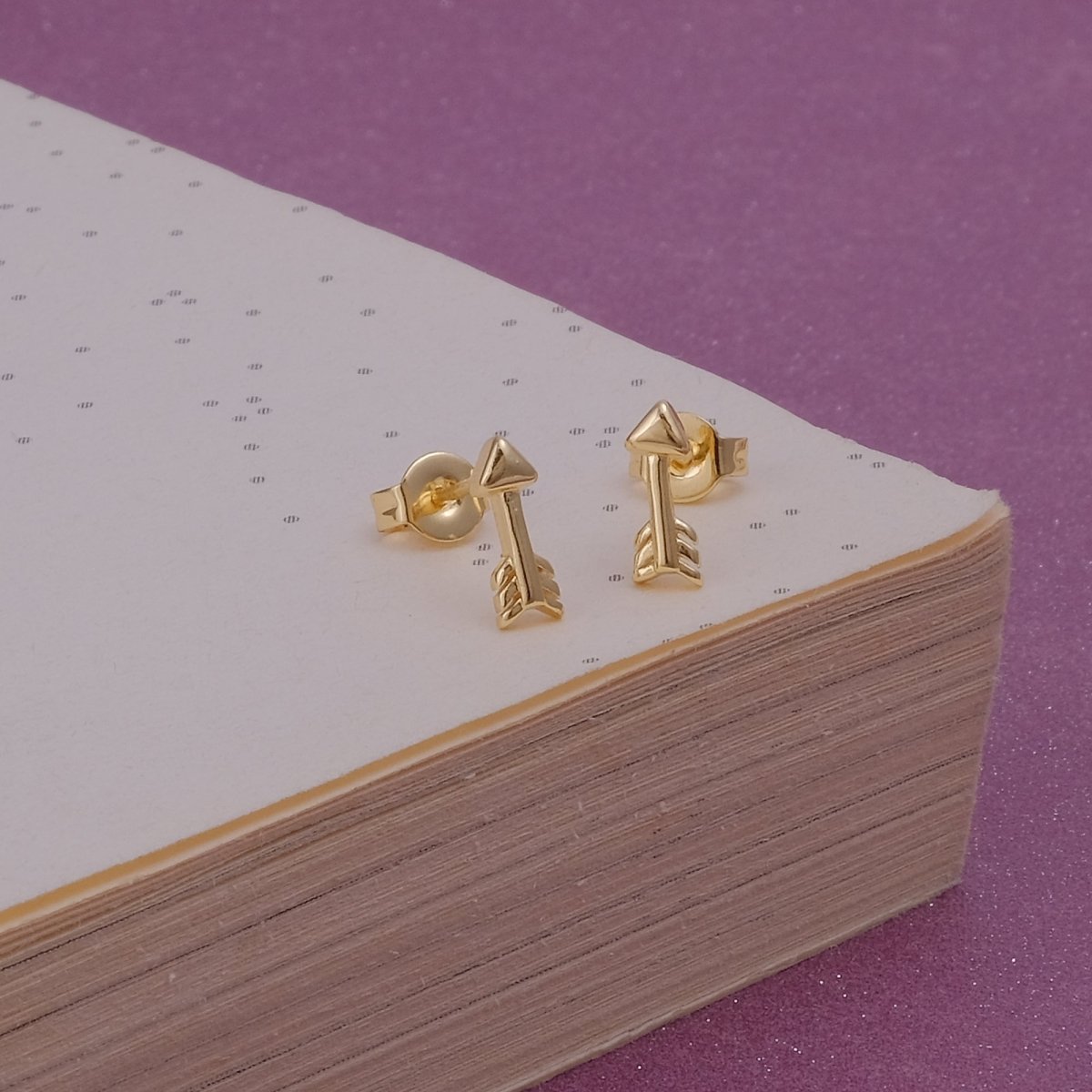 Arrow Stud Earrings Minimal Gold Plated Arrowhead Dainty Earrings for Women