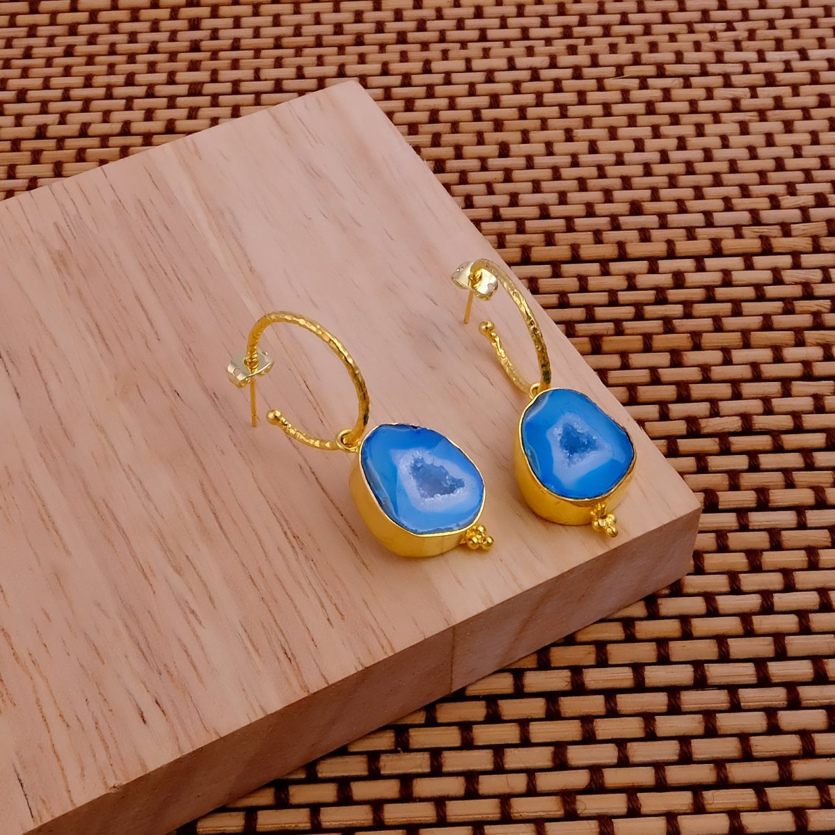 Black Geode Hoop Earring, Hammered Design Gold Plated Jewelry 5065