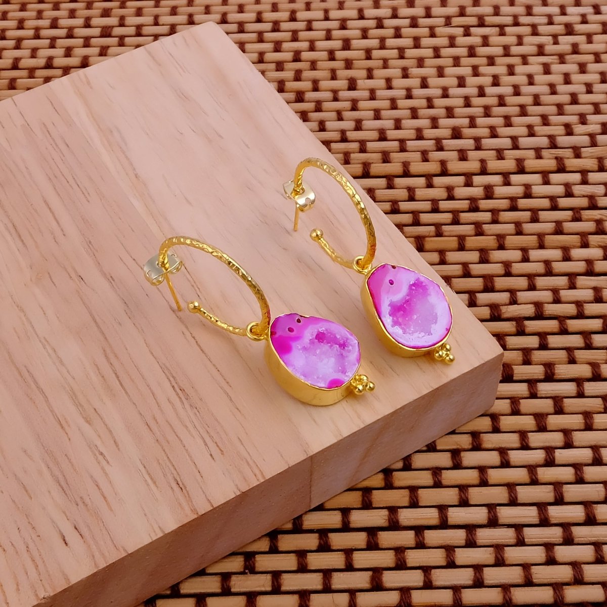 Black Geode Hoop Earring, Hammered Design Gold Plated Jewelry 5065