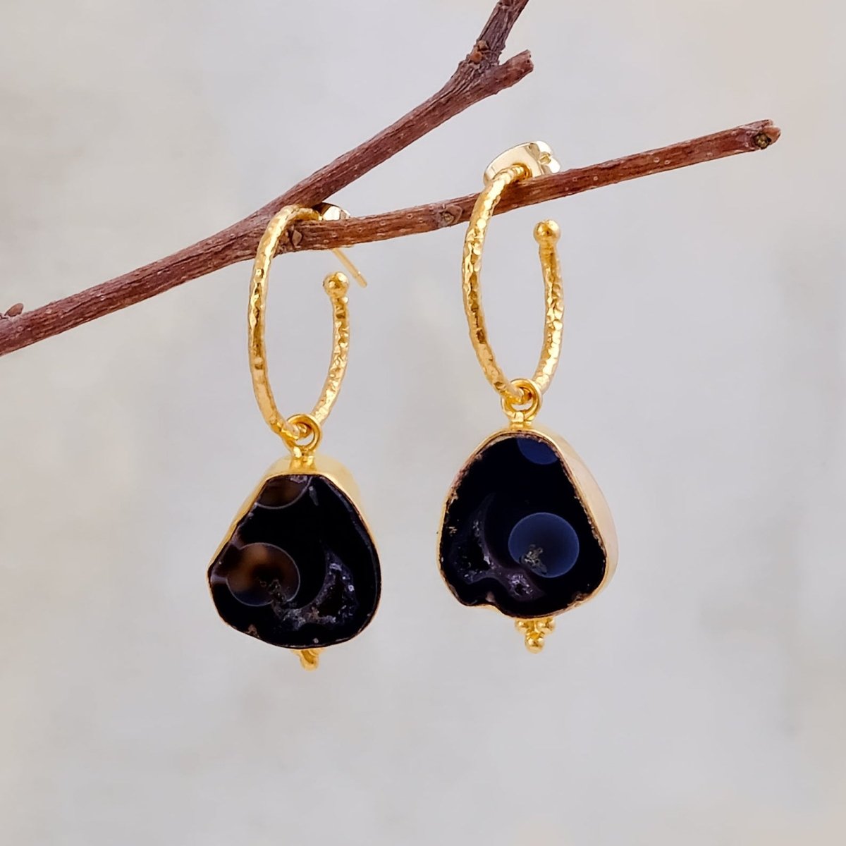 Black Geode Hoop Earring, Hammered Design Gold Plated Jewelry 5065