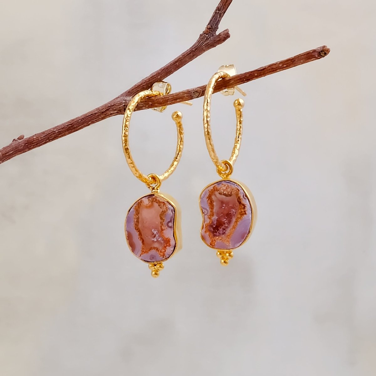 Black Geode Hoop Earring, Hammered Design Gold Plated Jewelry 5065