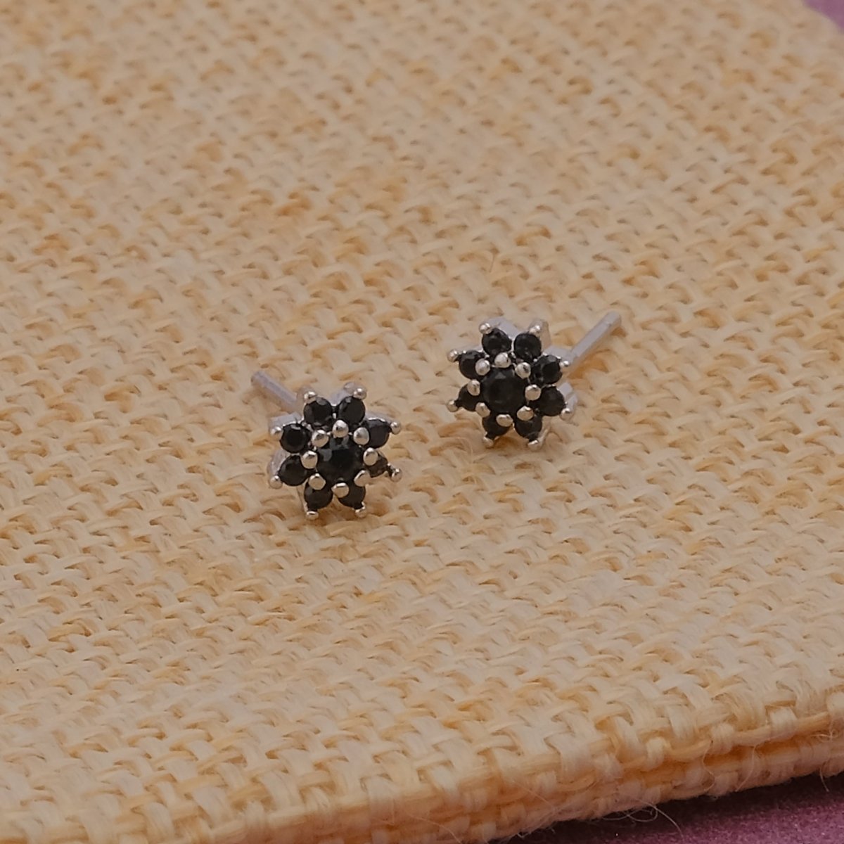 Black Onyx Gemstone Stud Earrings Aesthetic Flower Shape Earrings Silver Plated Jewelry