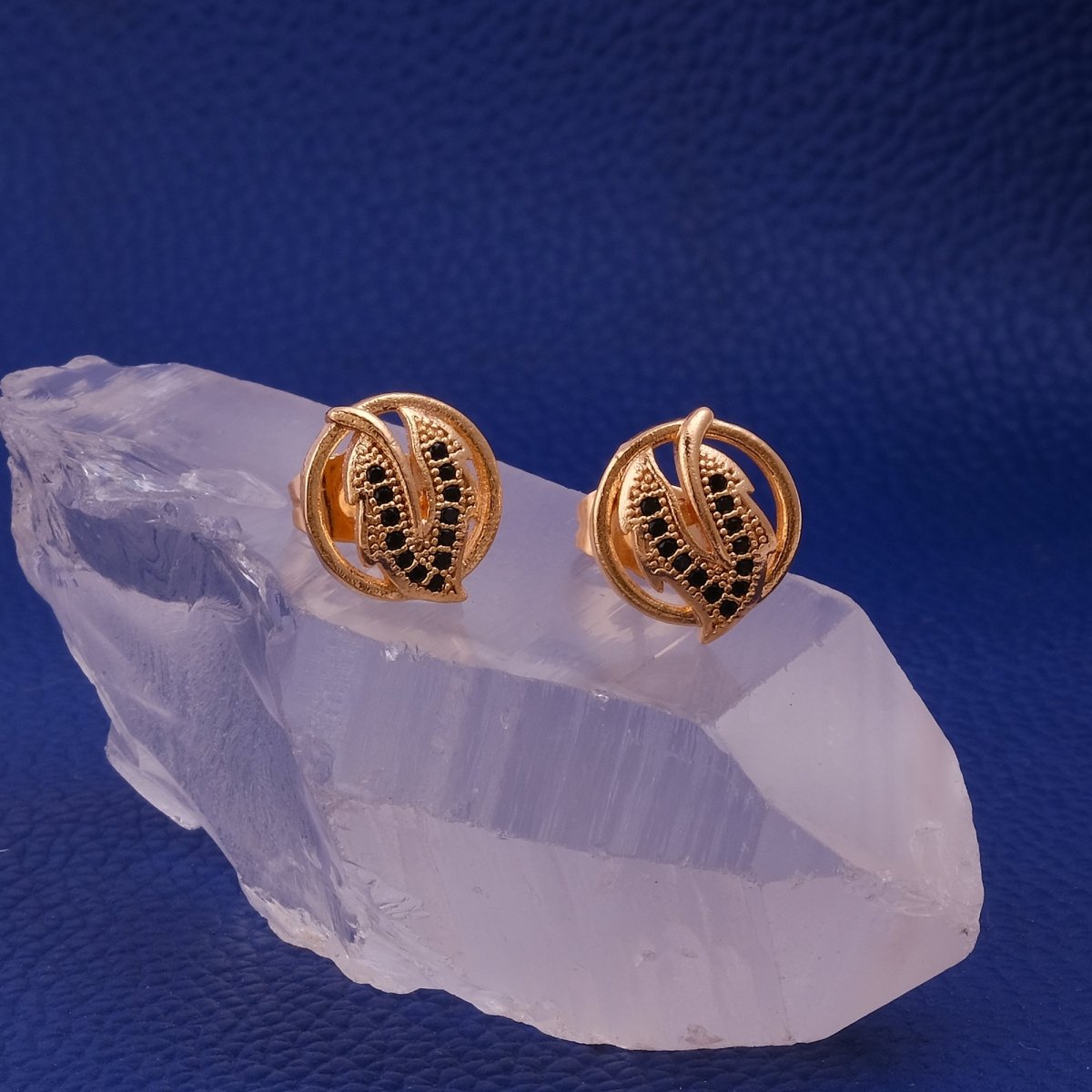 Black Onyx Gemstone Stud Earrings Elegant Leaf Gold Plated Jewelry For Women