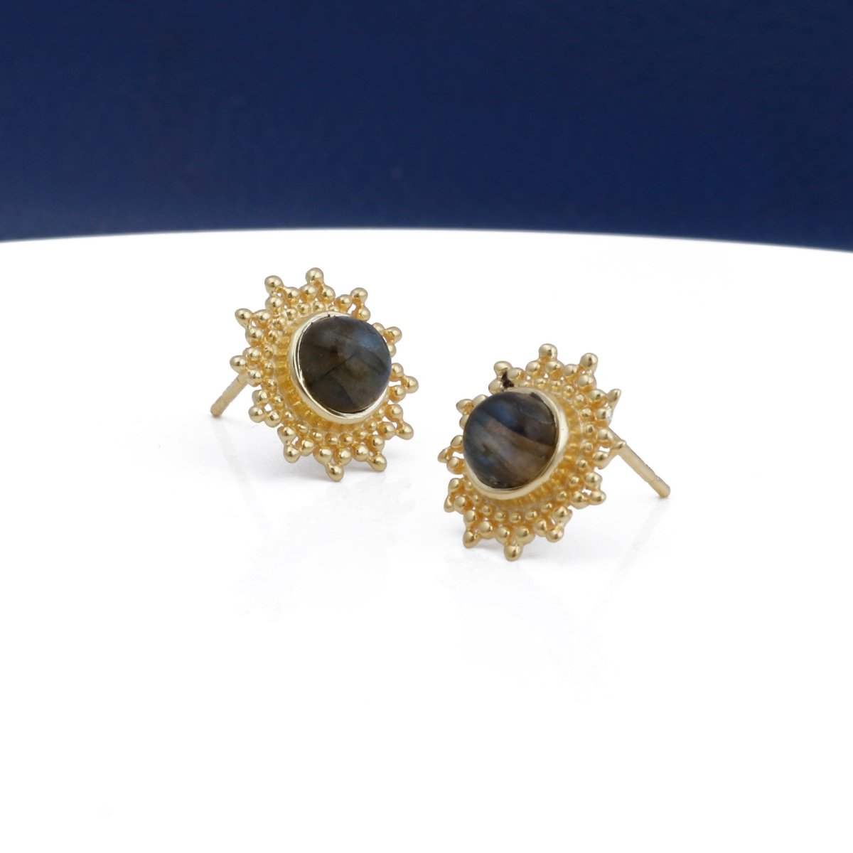 Black Onyx Stud Earrings Flower Design Round Gold Plated Push Back Stud Earring Jewelry