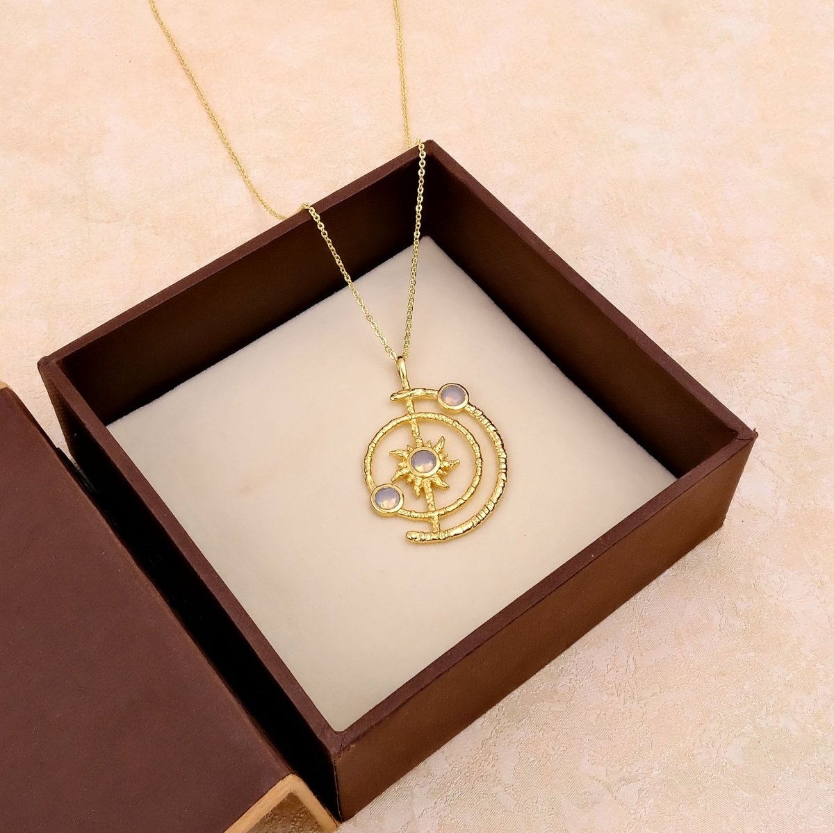 Celestial Sunburst Pendant Necklace with Faceted pink fuchsia in Gold Plated 5403