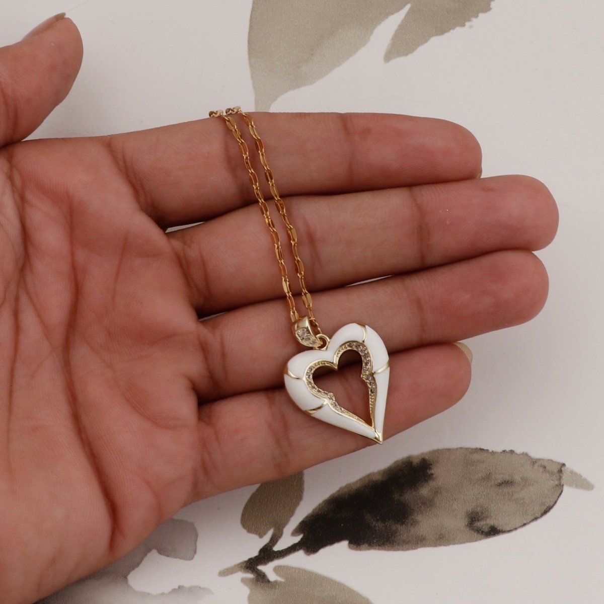 Classic Hollow Heart Pendant Elegant Cut - Out Heart Pendant Necklace Gold Plated Jewelry For Her