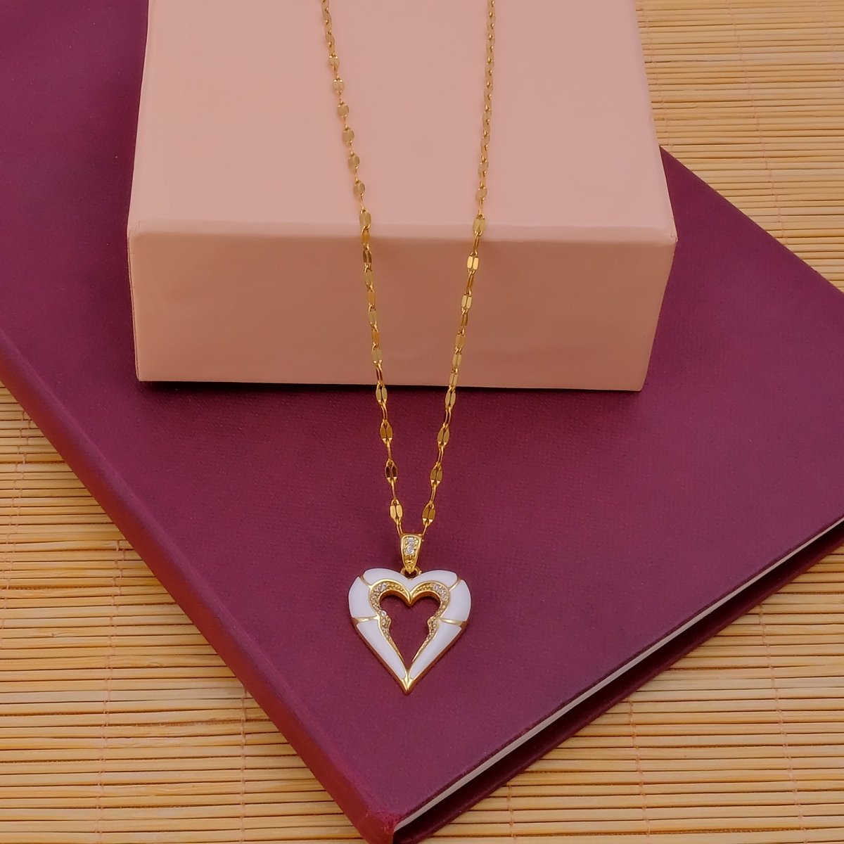 Classic Hollow Heart Pendant Elegant Cut - Out Heart Pendant Necklace Gold Plated Jewelry For Her