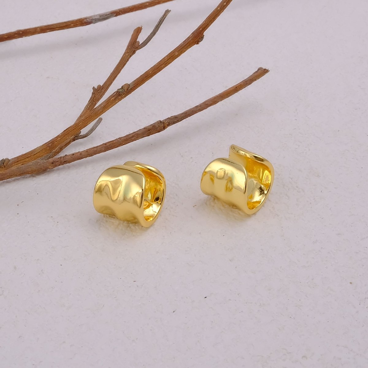 Elegant Minimalist Gold Stud Earrings Modern Everyday Jewelry