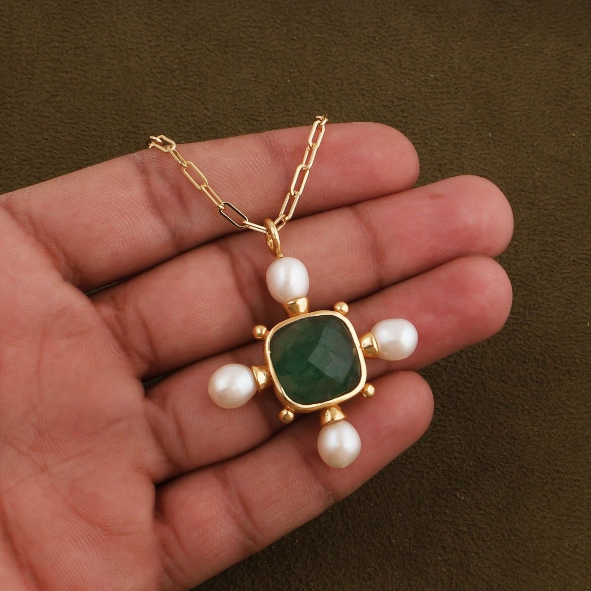 Faceted Green Strawberry Quartz and Pearl Cushion Shape Pendant Necklaces 5406