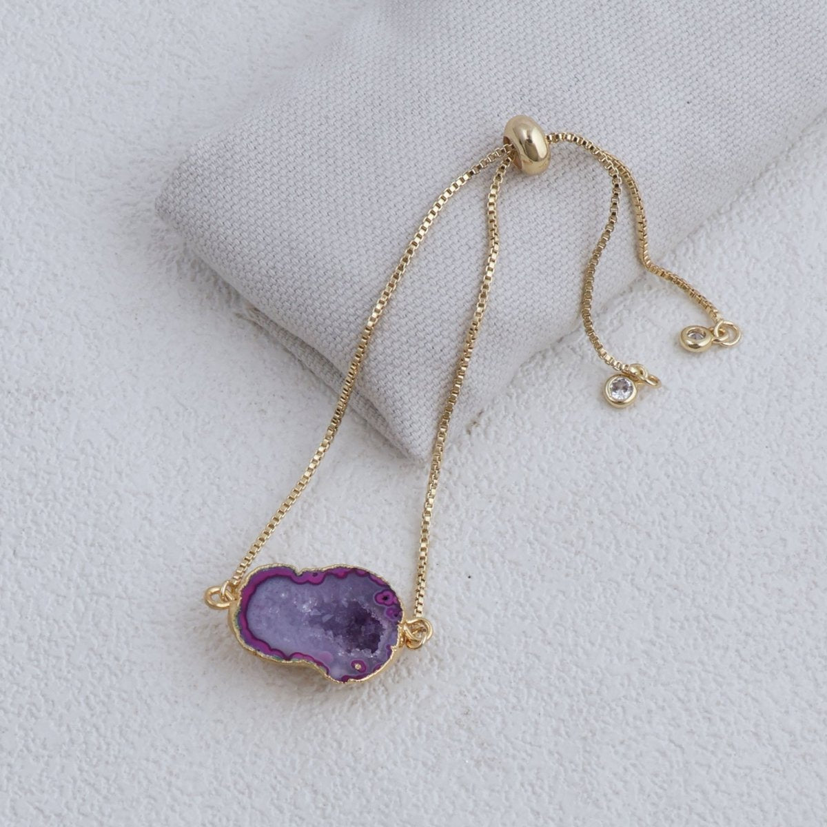 Gold Plated Adjustable Bracelet with Natural Blue Geode Gemstone 5370