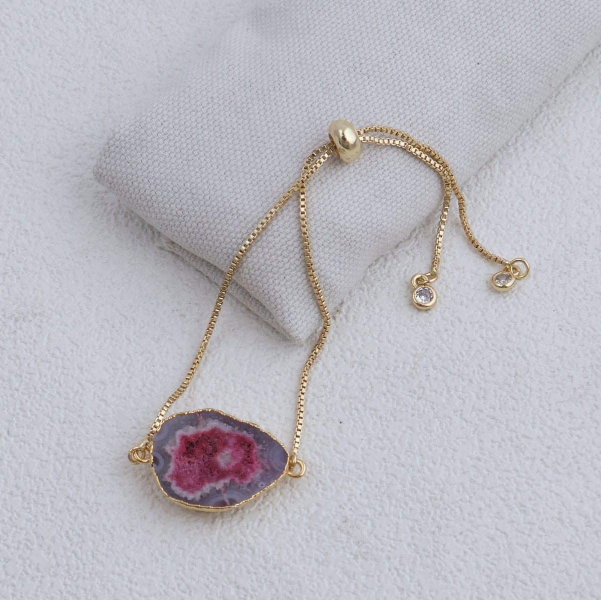 Gold Plated Adjustable Bracelet with Natural Blue Geode Gemstone 5370