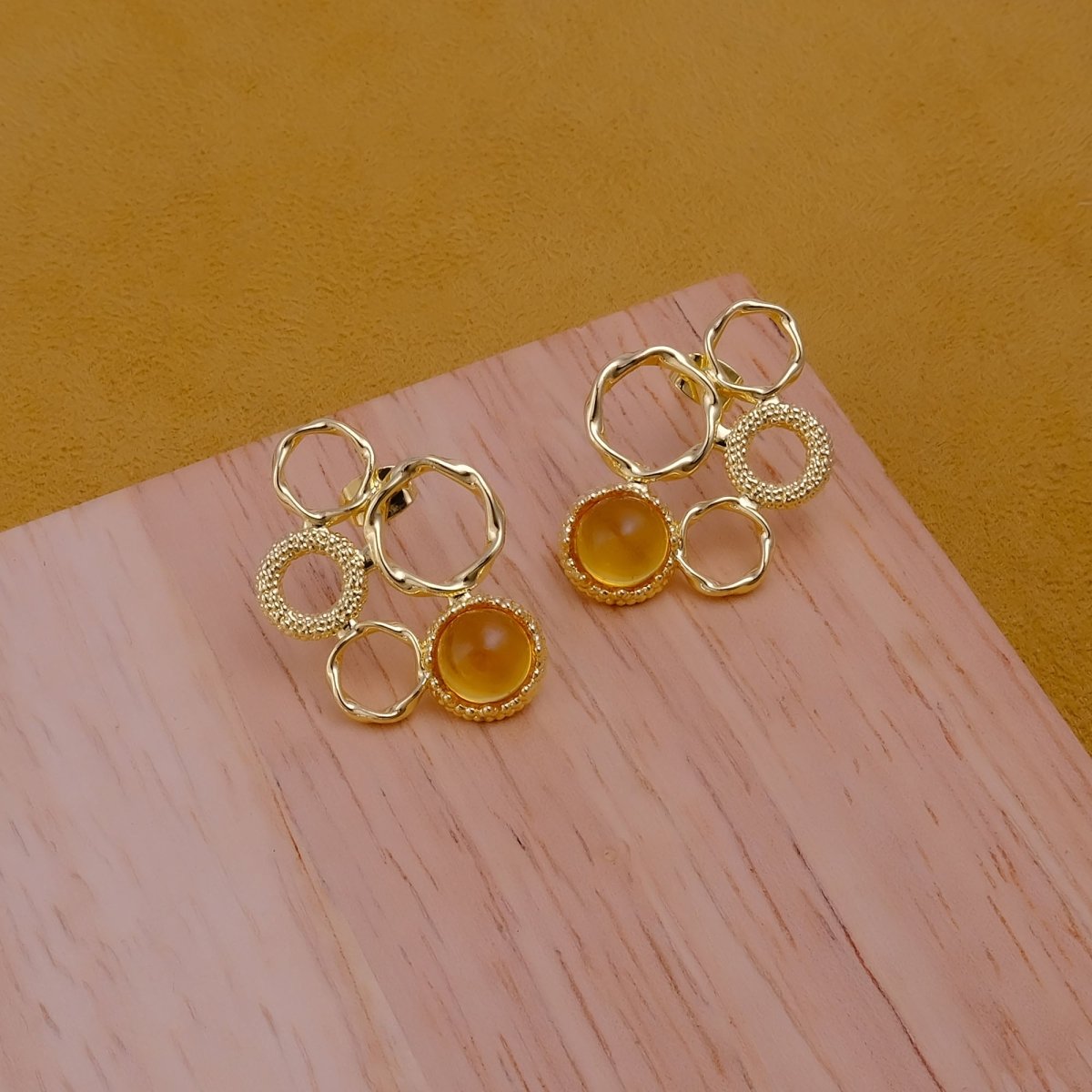 Gold Plated Textured Multi - Circle Stud Earrings With Pink Fuchsia Gemstone CE - 1017