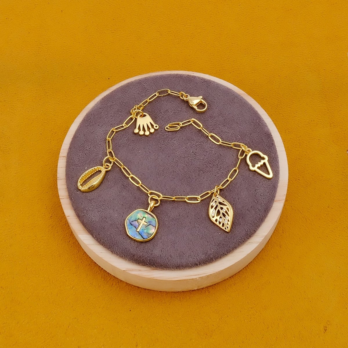 Minimal Gold Charm Bracelet, Aesthetic Jewelry Gift for Her 5382