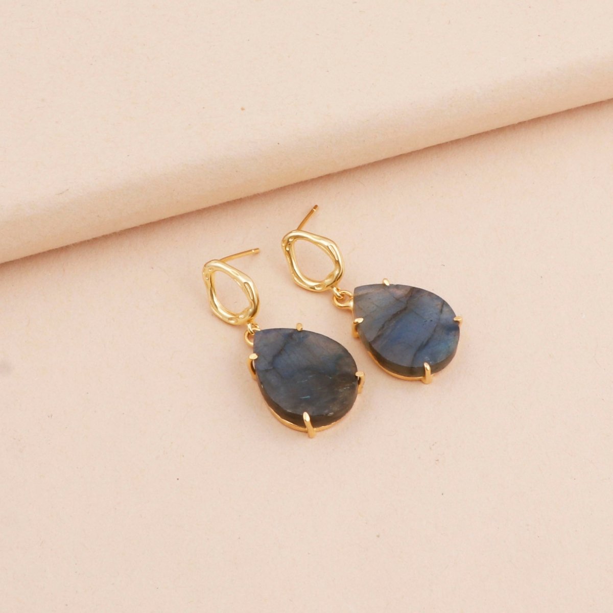 Mohave Turquoise Earring Gold Plated Teardrop Hammered Prong Setting Gemstone Earring Labradorite