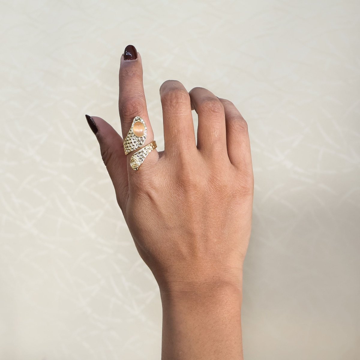 Natural Green Onyx Gemstone Hammered Design Gold Plated Rings CR - 1015