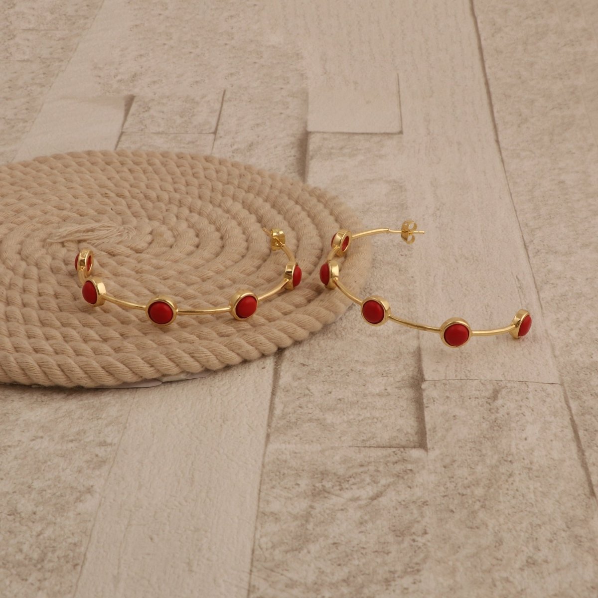 Natural Pearl Hoop Earrings, Gold Plated Minimalist Everyday Jewelry CE-1029