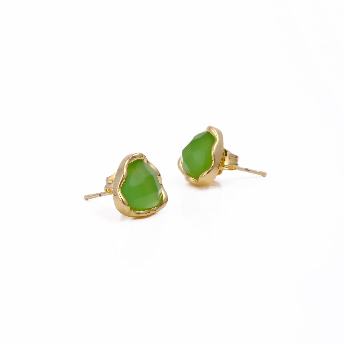 Natural Sodalite Faceted Trillion Gemstone, Gold Plated Stud Earrings CE-1015