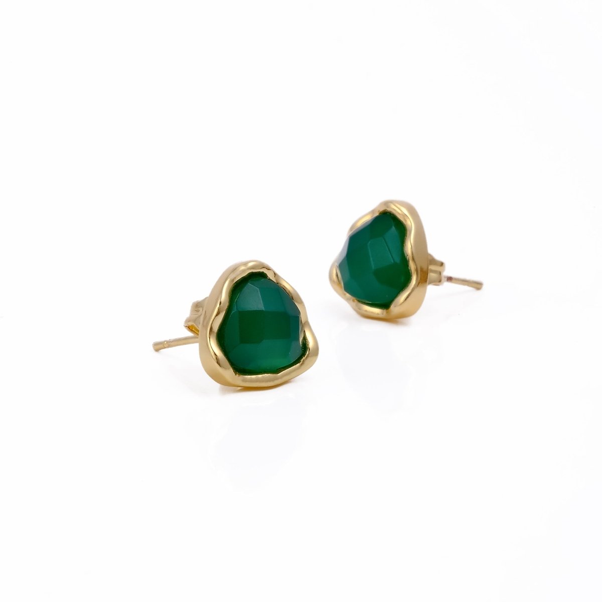 Natural Sodalite Faceted Trillion Gemstone, Gold Plated Stud Earrings CE-1015