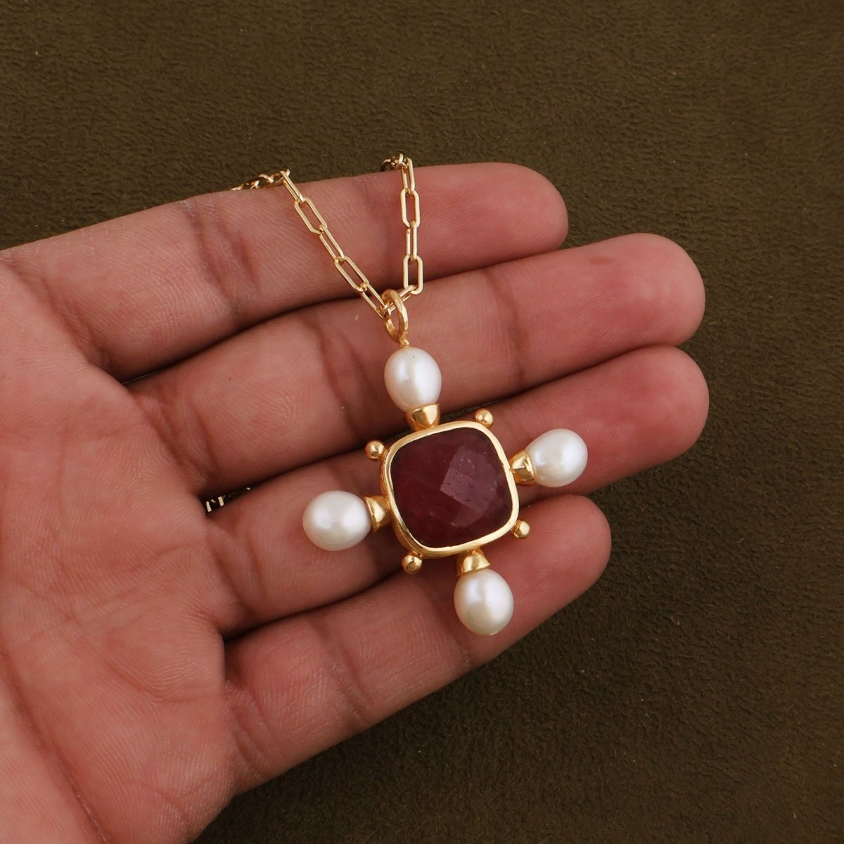 Paperclip Chain Necklace with Pink Strawberry Quartz and Pearl Gemstone Pendant 5406