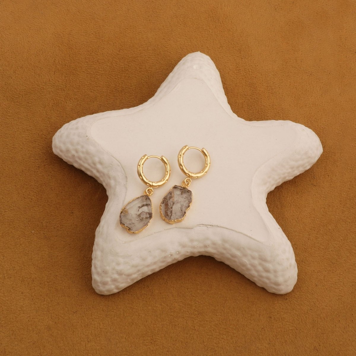 Strawberry Quartz Raw Gemstone Hoop Earrings, Luxury Gold Drop Earrings 5216