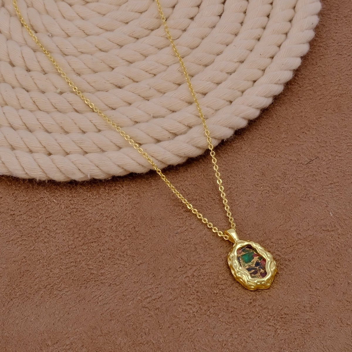 Textured Frame Gold Plated Necklace, Gemstone Resin Pendant Necklace CN-1001
