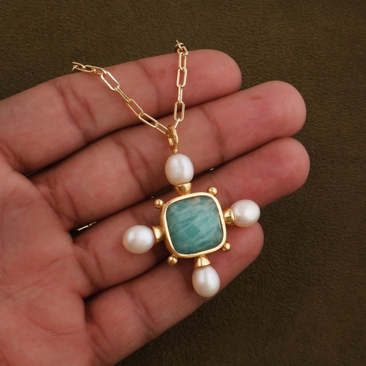 Vintage Rainbow Moonstone and Pearl Cushion Shape Necklace, Gold Plated Jewelry 5406